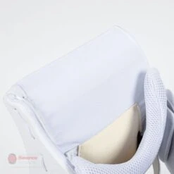 Bauer GSX Intermediate Goalie Blocker S20 -Baue Hockey Shop bauer blockers bauer gsx intermediate goalie blocker 14463773278274