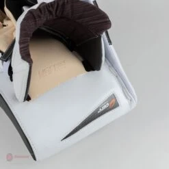 Bauer Supreme UltraSonic Senior Goalie Blocker -Baue Hockey Shop bauer blockers bauer supreme ultrasonic senior goalie blocker 14231813718082