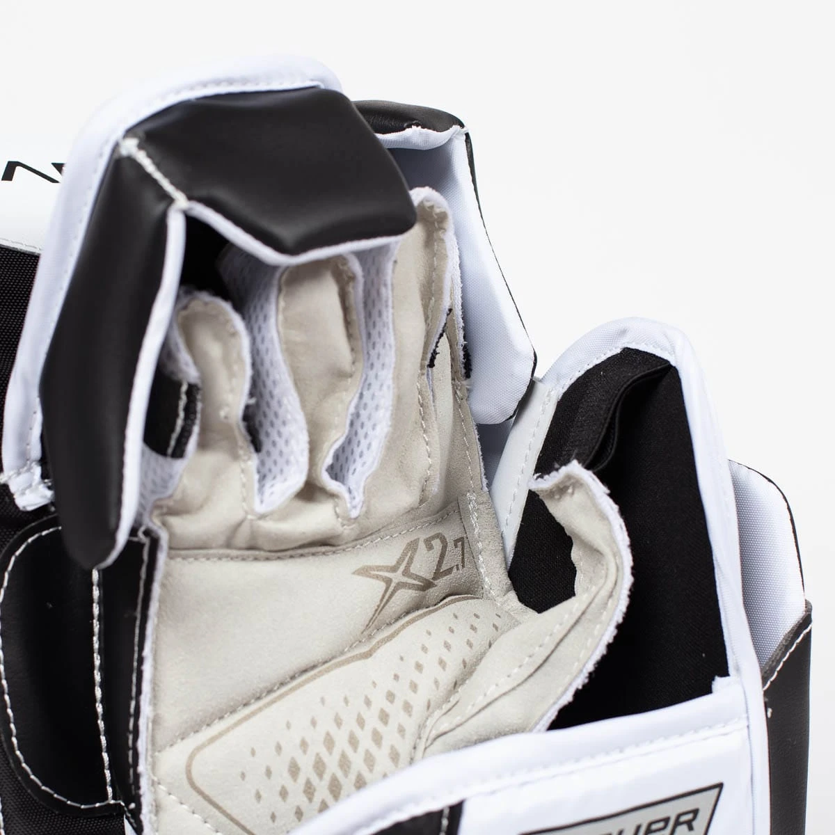 Bauer Vapor X2.7 Senior Goalie Blocker 9 Bauer Vapor X2.7 Senior Goalie Blocker - Image 7