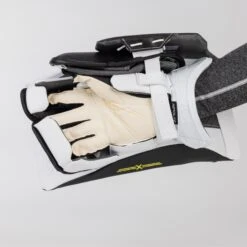 Bauer Vapor X5 Pro Intermediate Goalie Blocker -Baue Hockey Shop bauer blockers bauer vapor x5 pro intermediate goalie blocker 30441016950850