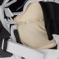 Bauer GSX Intermediate Goalie Catcher S23 -Baue Hockey Shop bauer catchers bauer gsx intermediate goalie catcher s23 30445046661186