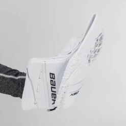 Bauer GSX Junior Goalie Catcher S23 -Baue Hockey Shop bauer catchers bauer gsx junior goalie catcher s23 30444925517890