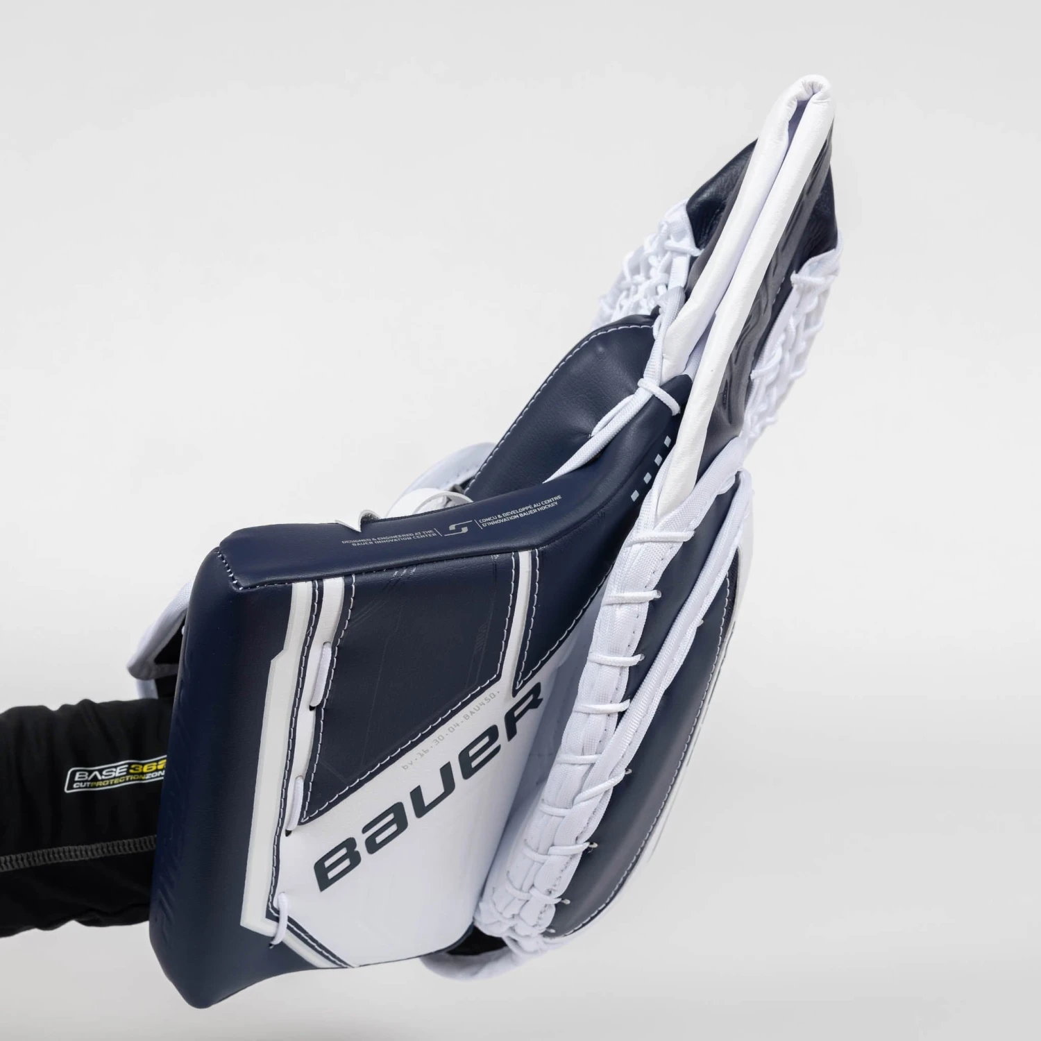 Bauer Supreme M5 Pro Senior Goalie Catcher 4 Bauer Supreme M5 Pro Senior Goalie Catcher - Image 2