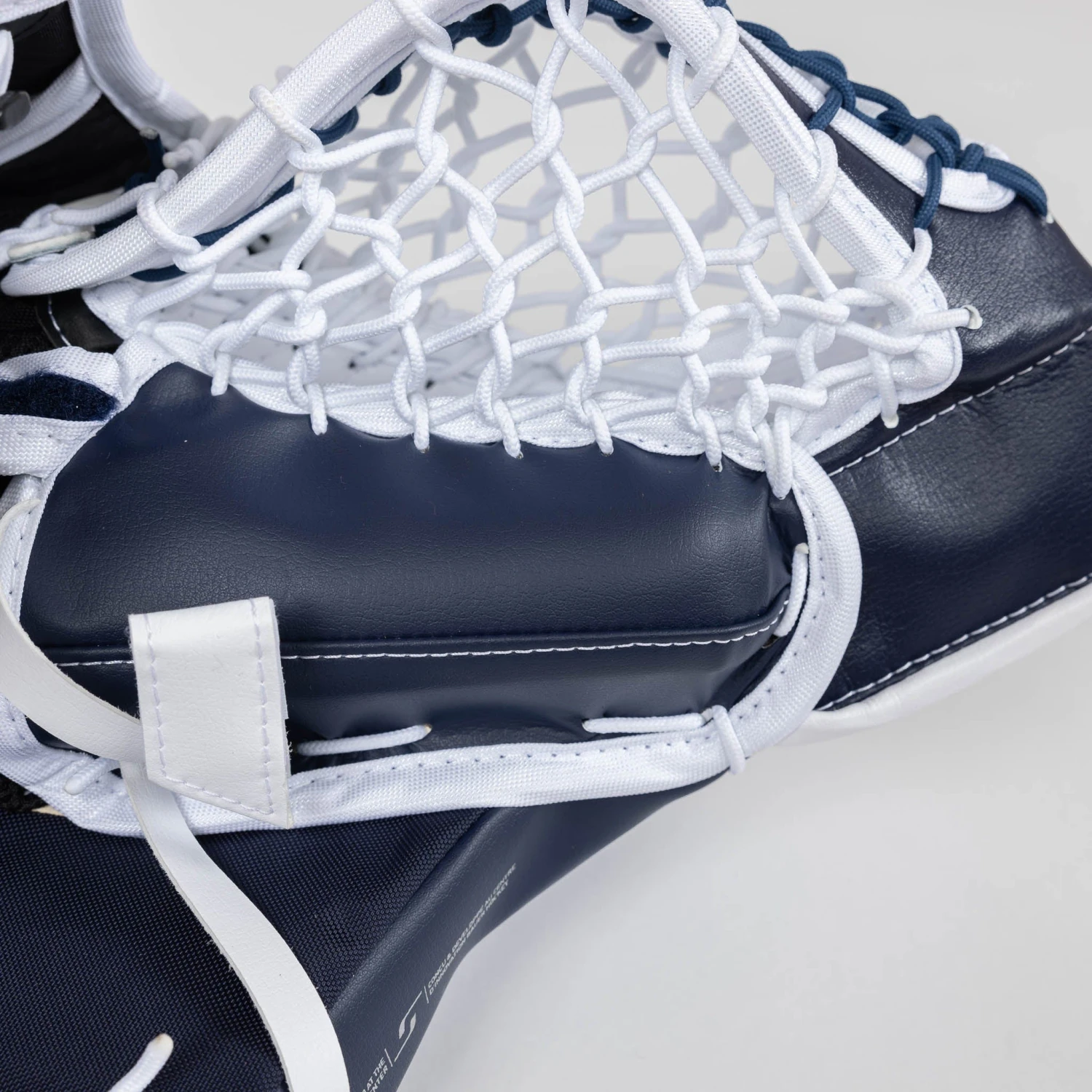 Bauer Supreme M5 Pro Senior Goalie Catcher 8 Bauer Supreme M5 Pro Senior Goalie Catcher - Image 6