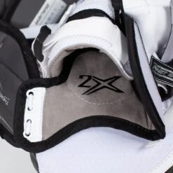 Bauer Vapor 2X Senior Goalie Catcher -Baue Hockey Shop bauer catchers bauer vapor 2x senior goalie catcher 30351737061442