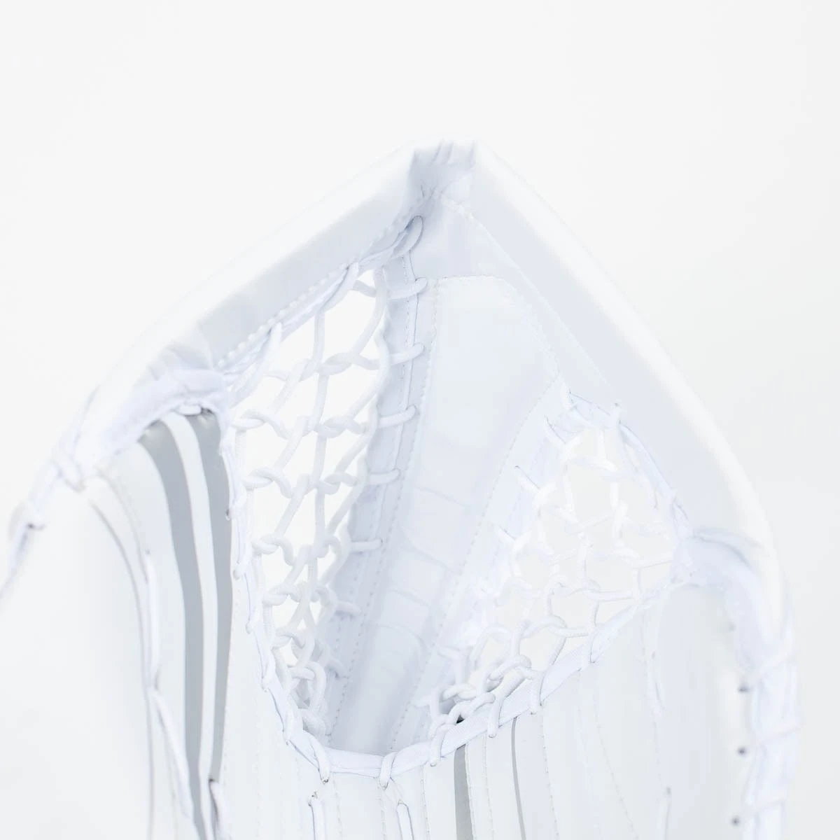 Bauer Vapor X2.7 Senior Goalie Catcher 5 Bauer Vapor X2.7 Senior Goalie Catcher - Image 3