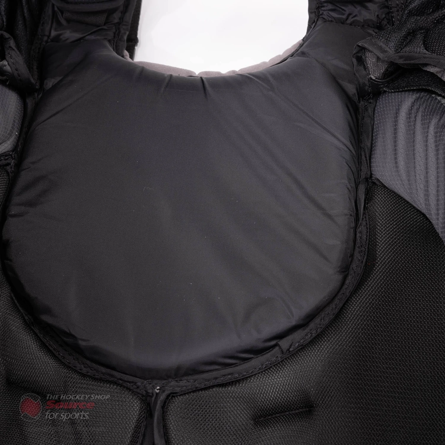 Bauer Vapor HyperLite Senior Chest & Arm Protector 20 Bauer Vapor HyperLite Senior Chest & Arm Protector - Image 18