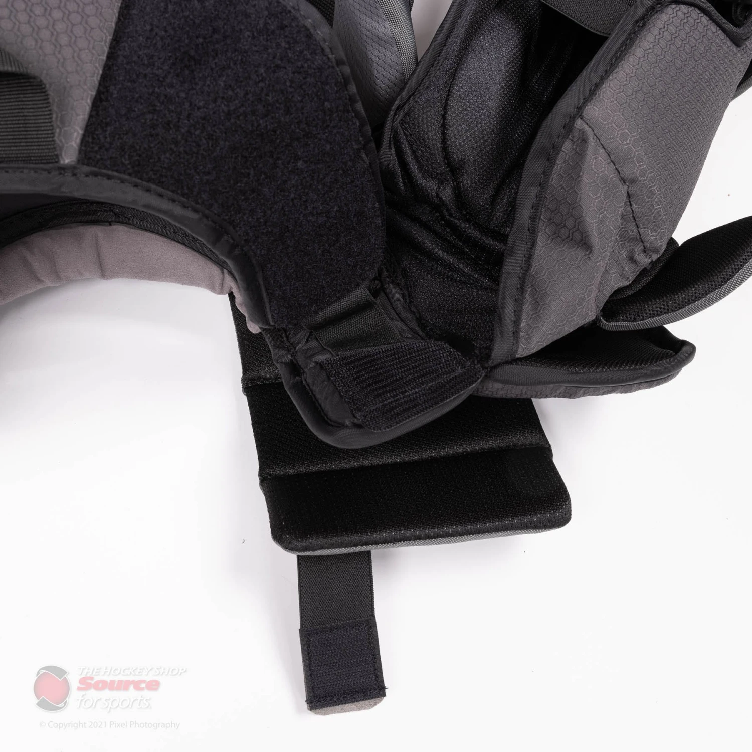 Bauer Vapor HyperLite Senior Chest & Arm Protector 16 Bauer Vapor HyperLite Senior Chest & Arm Protector - Image 14