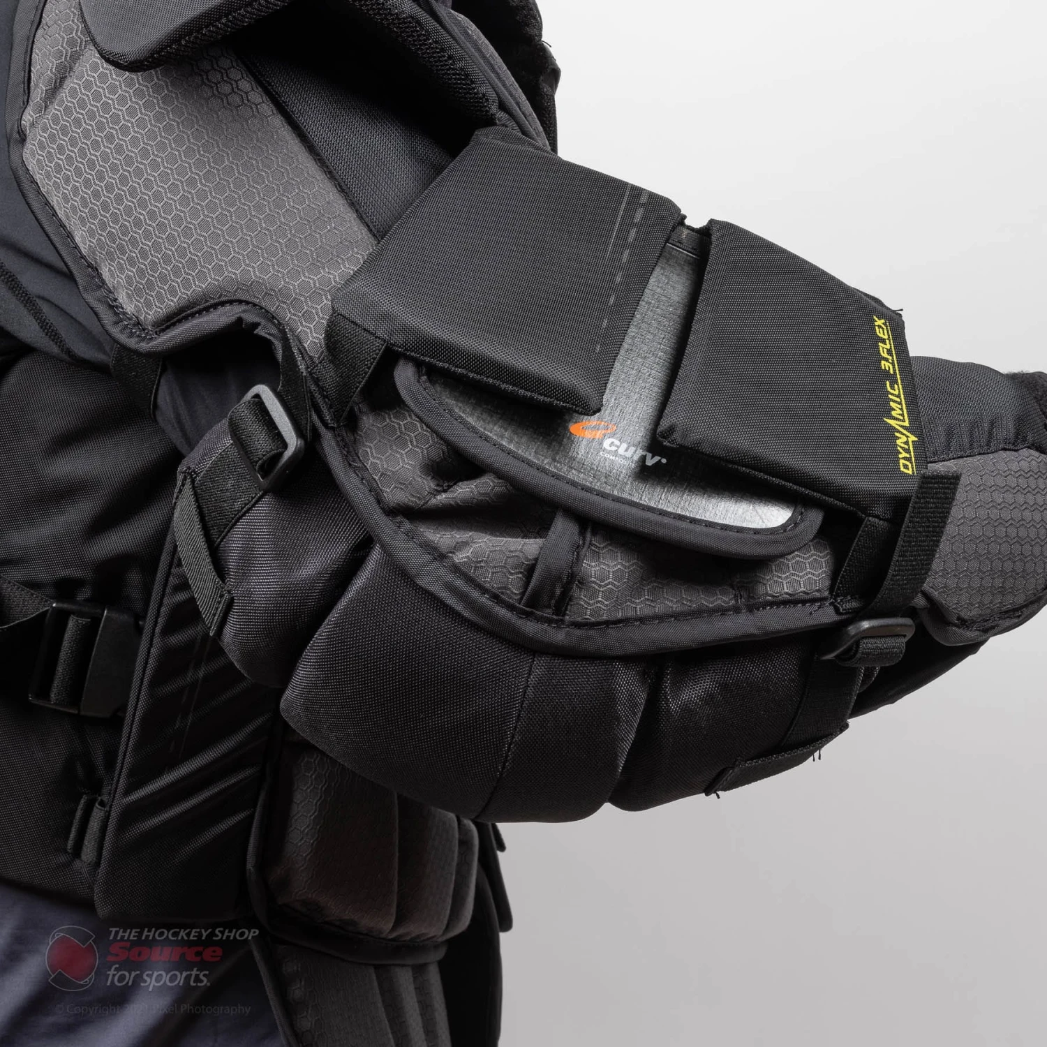 Bauer Vapor HyperLite Senior Chest & Arm Protector - Black 12 Bauer Vapor HyperLite Senior Chest & Arm Protector - Black - Image 10