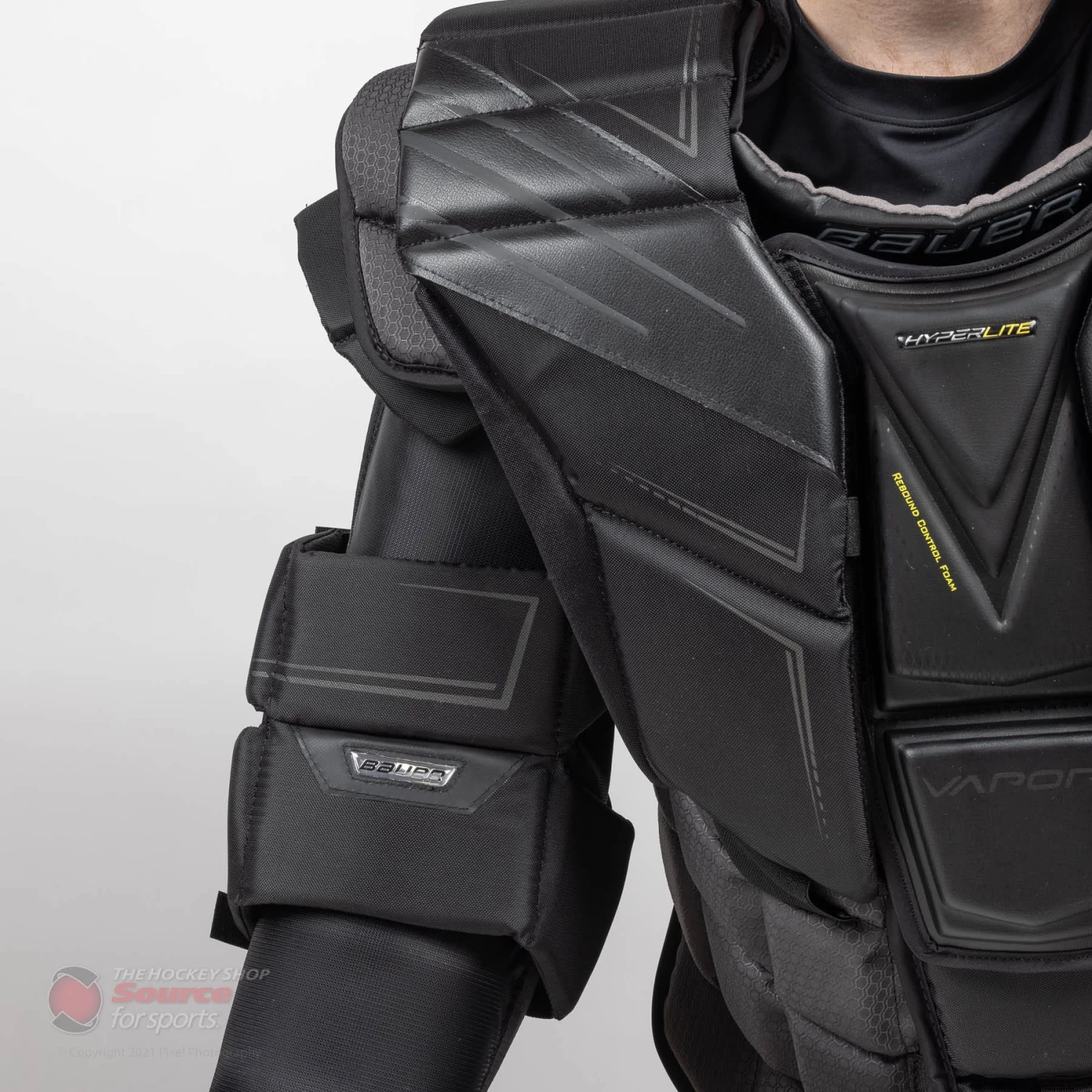 Bauer Vapor HyperLite Senior Chest & Arm Protector - Black 9 Bauer Vapor HyperLite Senior Chest & Arm Protector - Black - Image 7