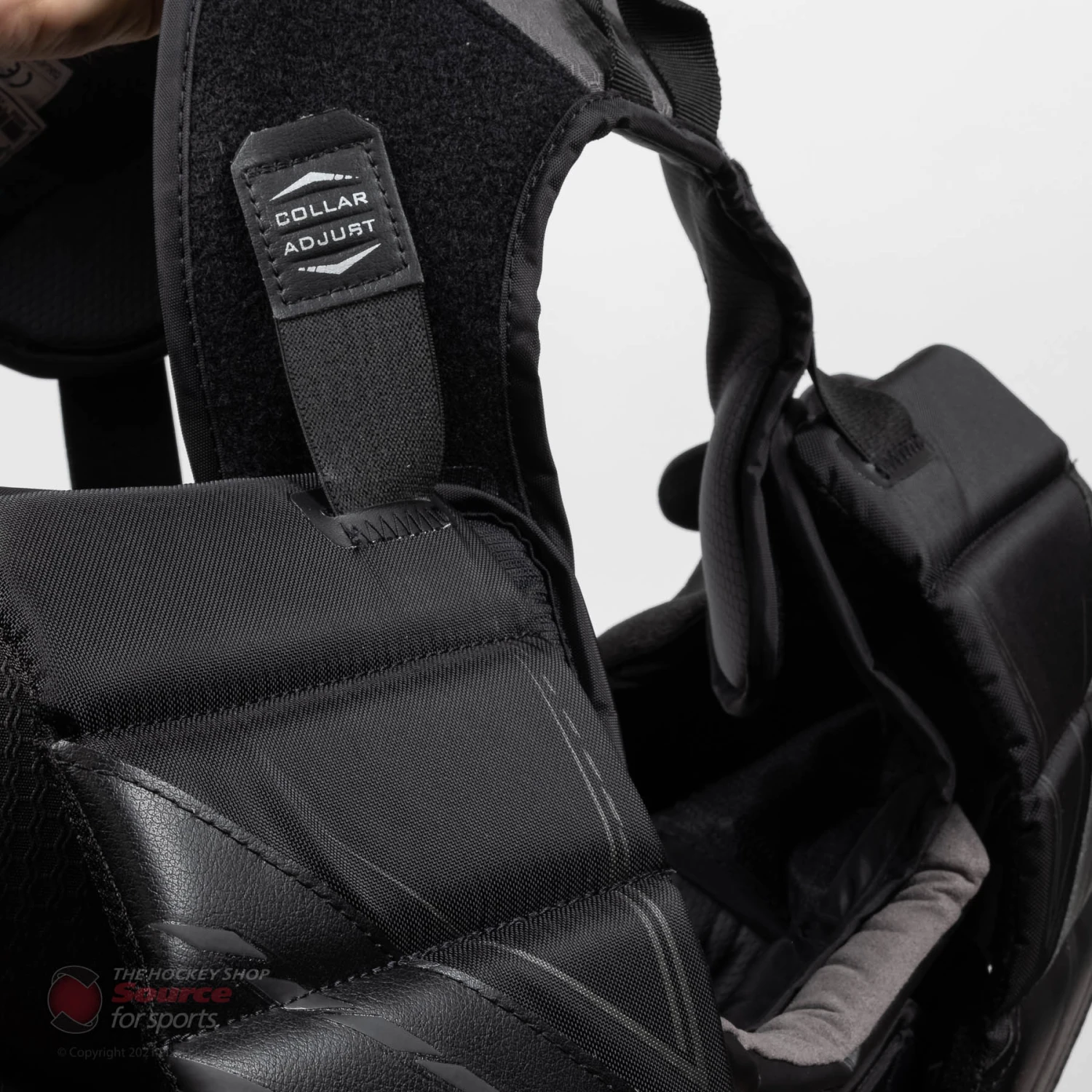 Bauer Vapor HyperLite Senior Chest & Arm Protector - Black 19 Bauer Vapor HyperLite Senior Chest & Arm Protector - Black - Image 17