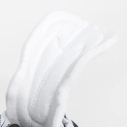 Bauer Lil Rookie Adjustable Junior Hockey Skate -Baue Hockey Shop bauer hockey skates bauer lil rookie adjustable junior hockey skate 2jr 5jr r 30560514736194