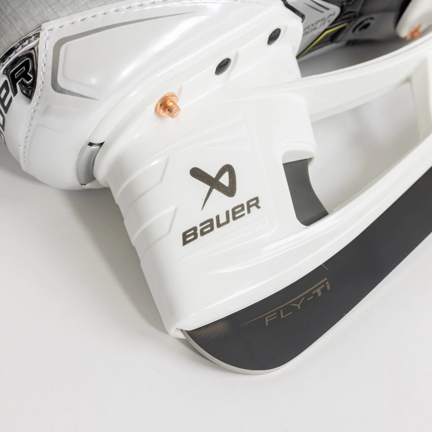 Bauer Vapor HyperLite 2 Intermediate Hockey Skates 10 Bauer Vapor HyperLite 2 Intermediate Hockey Skates - Image 8