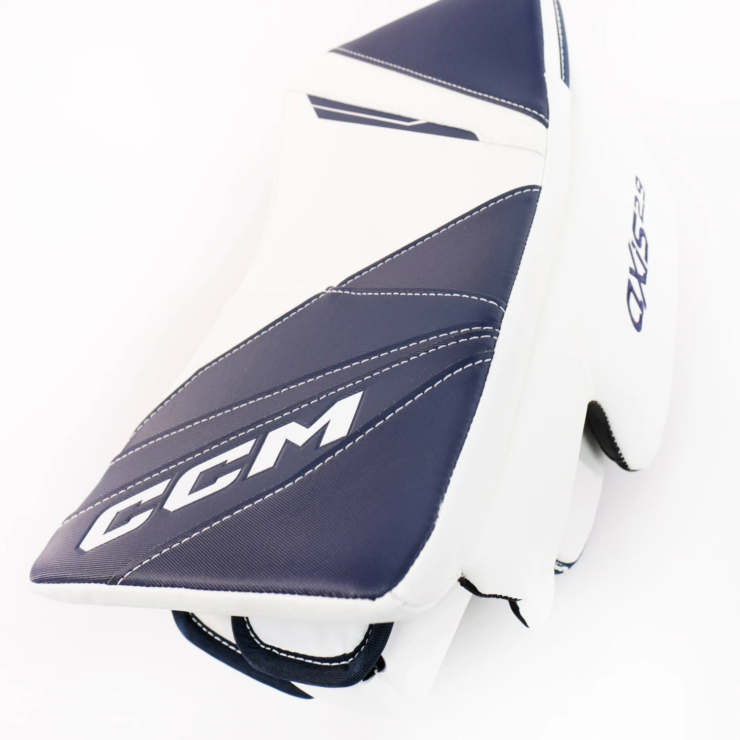 CCM Axis 2.9 Senior Goalie Blocker 18 CCM Axis 2.9 Senior Goalie Blocker - Image 16