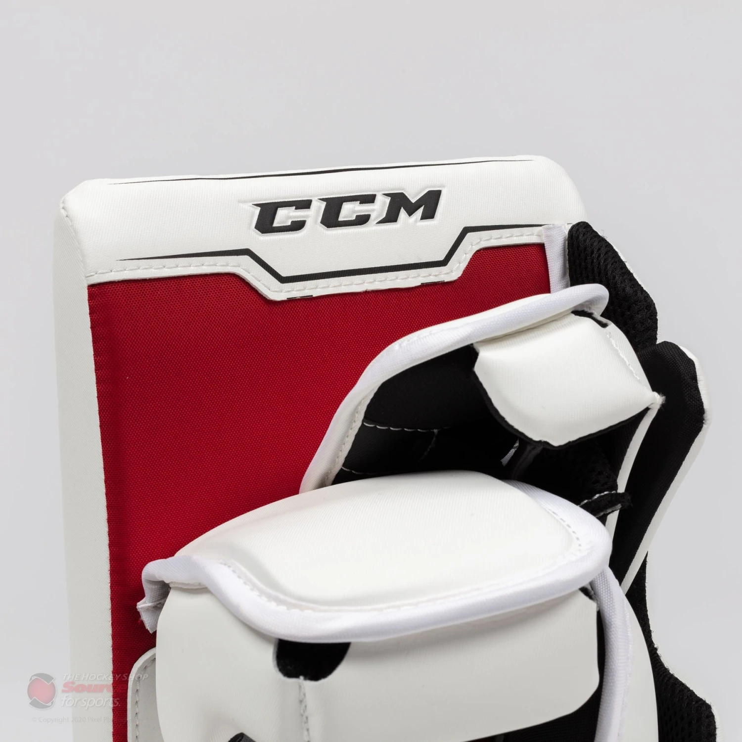 CCM Axis A1.9 Intermediate Goalie Blocker 8 CCM Axis A1.9 Intermediate Goalie Blocker - Image 6