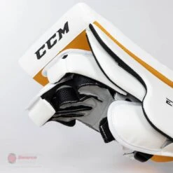 CCM Extreme Flex E5.9 Senior Goalie Blocker -Baue Hockey Shop ccm blockers ccm extreme flex e5 9 senior goalie blocker 27988477313090
