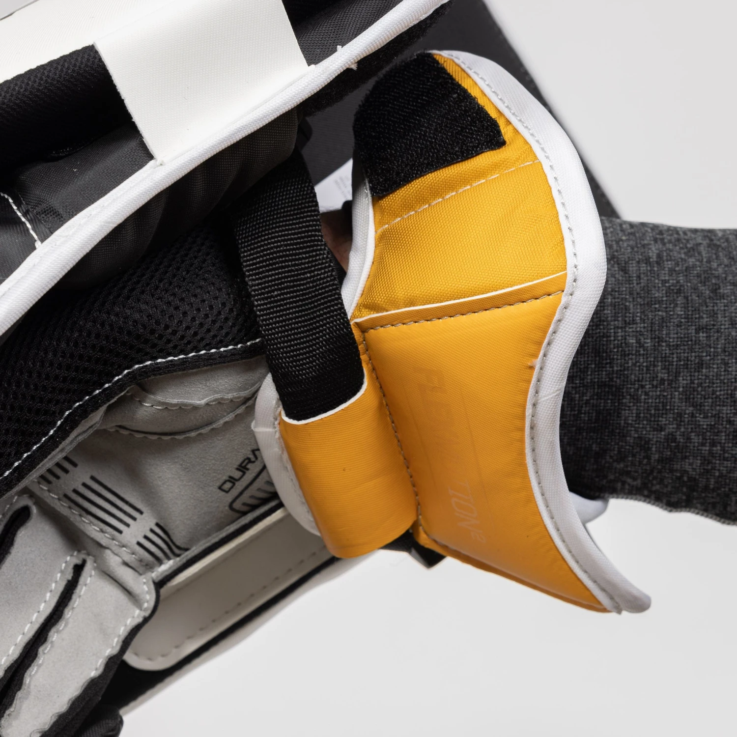 CCM Extreme Flex E6.5 Senior Goalie Blocker 10 CCM Extreme Flex E6.5 Senior Goalie Blocker - Image 8