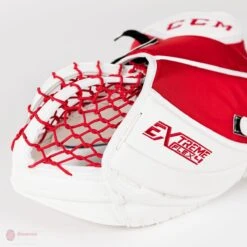 CCM Extreme Flex 4 Pro Senior Goalie Catcher -Baue Hockey Shop ccm catchers ccm extreme flex 4 pro senior goalie catcher 5314627010626