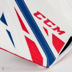 CCM Extreme Flex 4 Pro Senior Goalie Catcher -Baue Hockey Shop ccm catchers ccm extreme flex 4 pro senior goalie catcher 5314630189122