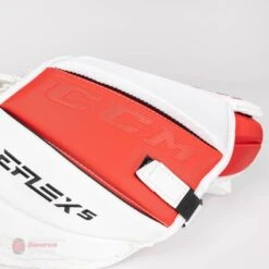 CCM Extreme Flex 5 Senior Goalie Catcher - 600 Break Angle 25 CCM Extreme Flex 5 Senior Goalie Catcher - 600 Break Angle -Baue Hockey Shop ccm catchers ccm extreme flex 5 senior goalie catcher 600 break angle 27972556357698