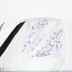 CCM Extreme Flex E4.5 Junior Goalie Catcher - Source Exclusive -Baue Hockey Shop ccm catchers ccm extreme flex e4 5 junior goalie catcher source exclusive 5323871682626