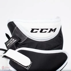 CCM Extreme Flex E4.5 Junior Goalie Catcher - Source Exclusive -Baue Hockey Shop ccm catchers ccm extreme flex e4 5 junior goalie catcher source exclusive 5323872206914