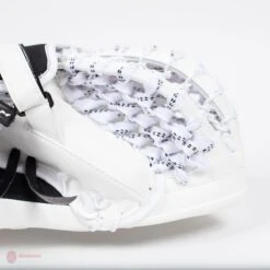 CCM Extreme Flex E4.5 Junior Goalie Catcher - Source Exclusive -Baue Hockey Shop ccm catchers ccm extreme flex e4 5 junior goalie catcher source exclusive 5323873157186