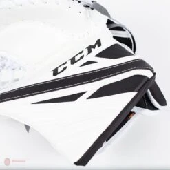 CCM Extreme Flex E4.9 Intermediate Goalie Catcher - Source Exclusive -Baue Hockey Shop ccm catchers ccm extreme flex e4 9 intermediate goalie catcher source exclusive 5323902353474