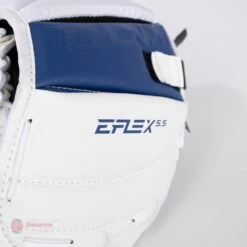 CCM Extreme Flex E5.5 Junior Goalie Catcher -Baue Hockey Shop ccm catchers ccm extreme flex e5 5 junior goalie catcher 27972557373506