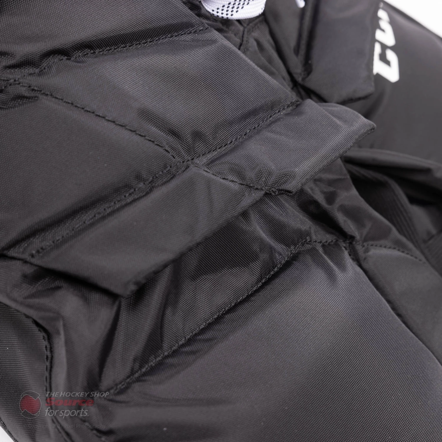 CCM 1.5 Youth Goalie Pants 6 CCM 1.5 Youth Goalie Pants - Image 4