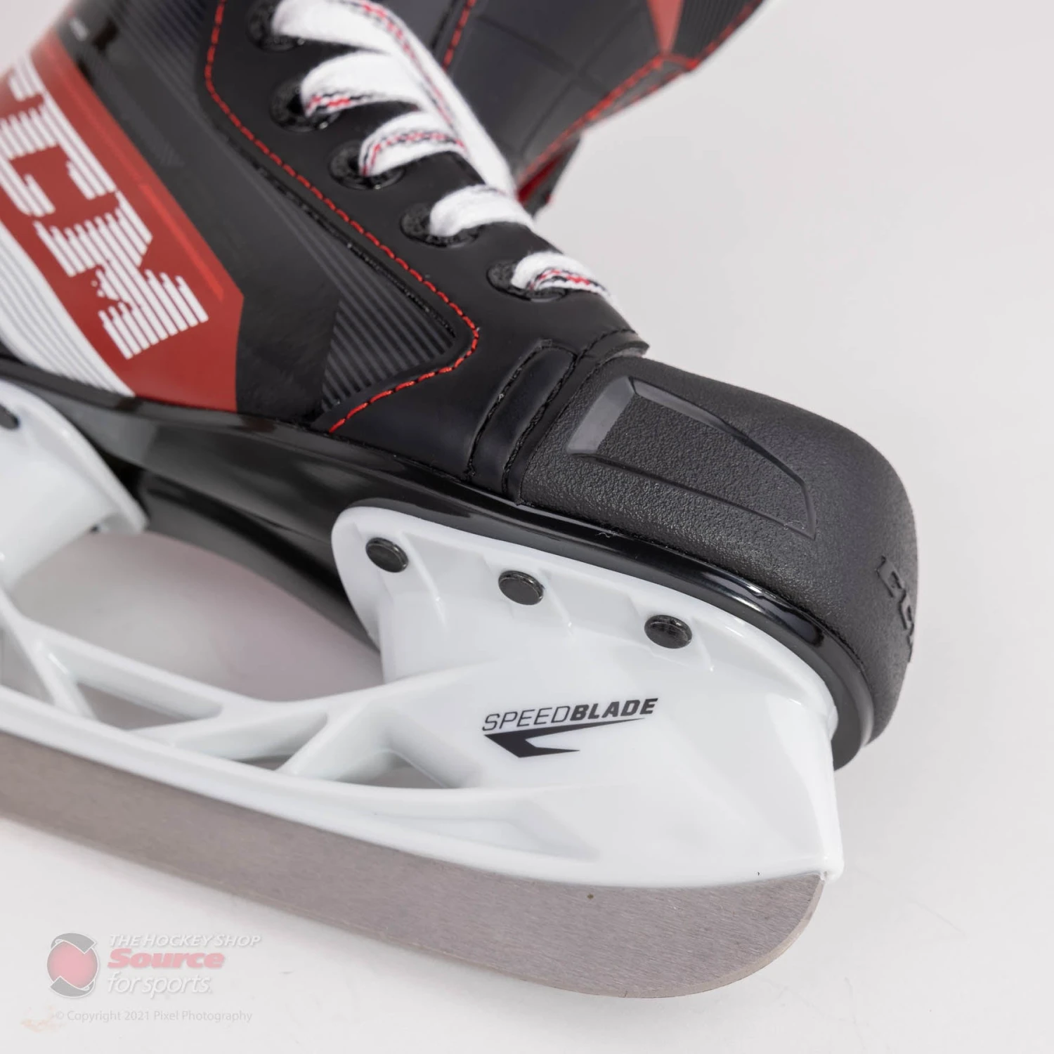 CCM Jetspeed FT485 Youth Hockey Skates 7 CCM Jetspeed FT485 Youth Hockey Skates - Image 5