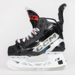 CCM Jetspeed FT680 Junior Hockey Skates -Baue Hockey Shop ccm hockey skates ccm jetspeed ft680 junior hockey skates 30497517666370