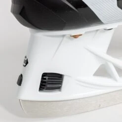 CCM Jetspeed FT680 Junior Hockey Skates -Baue Hockey Shop ccm hockey skates ccm jetspeed ft680 junior hockey skates 30497517731906