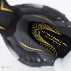 CCM Tacks 9090 Junior Hockey Skates 36 CCM Tacks 9090 Junior Hockey Skates -Baue Hockey Shop ccm hockey skates ccm tacks 9090 junior hockey skates 4566116073538