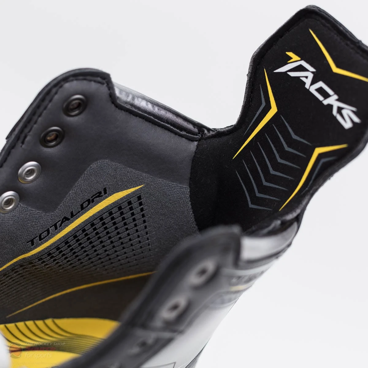 CCM Tacks Vector Pro Senior Hockey Skates (2018) 15 CCM Tacks Vector Pro Senior Hockey Skates (2018) - Image 13