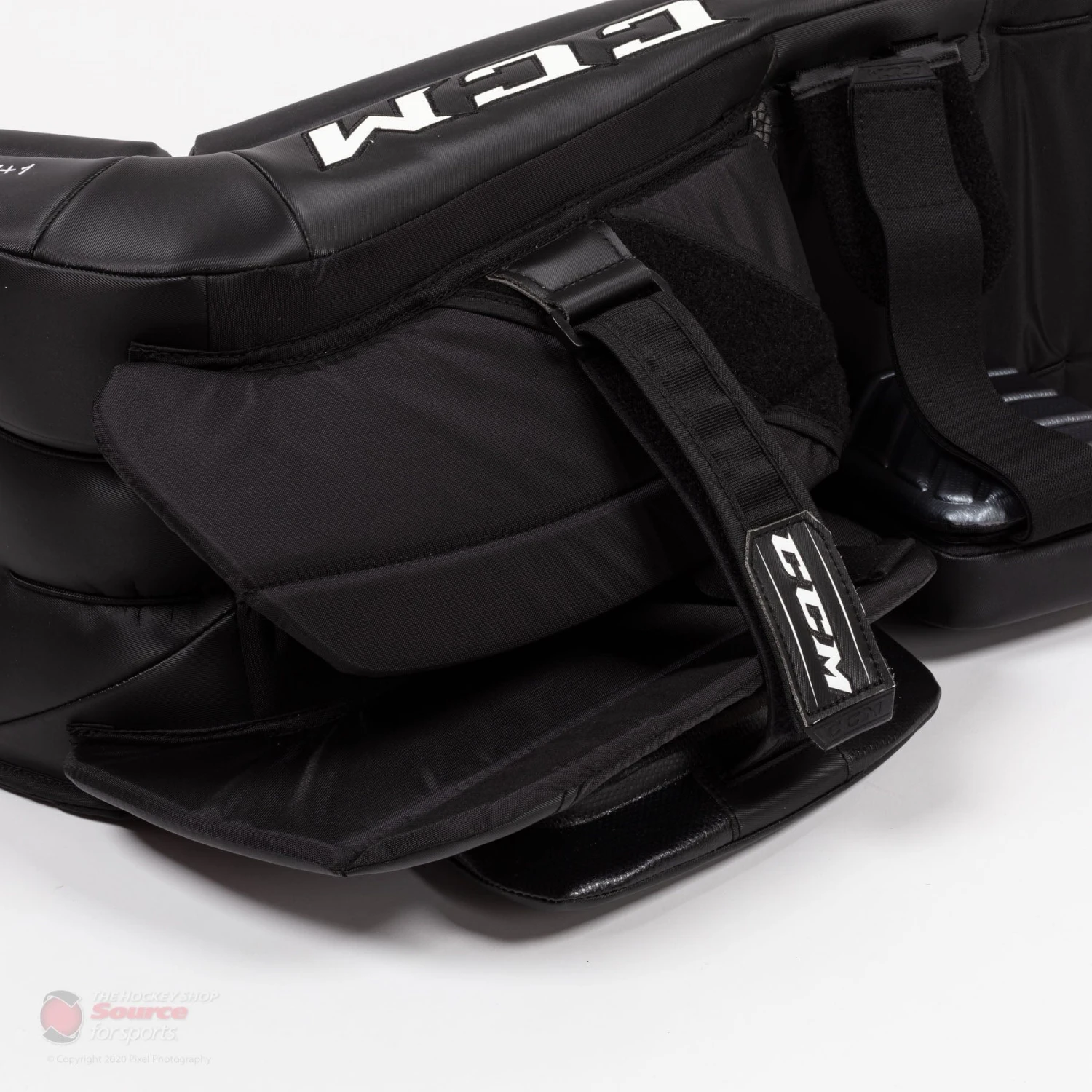 CCM Axis Senior Goalie Leg Pads 10 CCM Axis Senior Goalie Leg Pads - Image 8