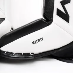 CCM Extreme Flex 5 Senior Goalie Leg Pads - "Pro" Stock - Cam Matwiv -Baue Hockey Shop ccm leg pads ccm extreme flex 5 senior goalie leg pads pro stock cam matwiv white black 33 2 5 29000923054146