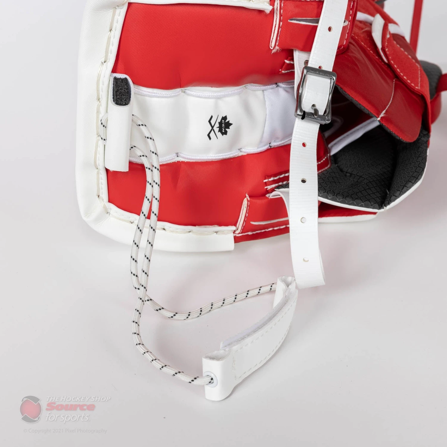 CCM Extreme Flex E5.5 Youth Goalie Leg Pads 12 CCM Extreme Flex E5.5 Youth Goalie Leg Pads - Image 10