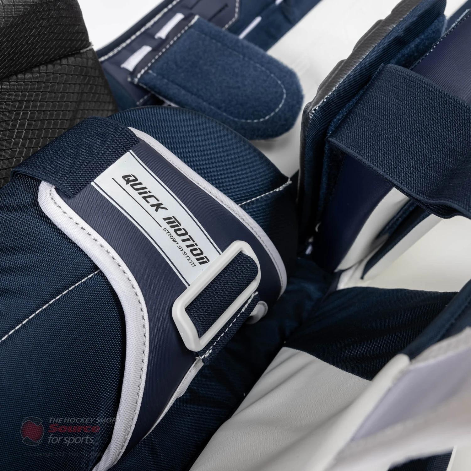 CCM Extreme Flex E5.9 Intermediate Goalie Leg Pads 17 CCM Extreme Flex E5.9 Intermediate Goalie Leg Pads - Image 15