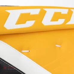 CCM Extreme Flex E5.9 Senior Goalie Leg Pads -Baue Hockey Shop ccm leg pads ccm extreme flex e5 9 senior goalie leg pads 27988495269954