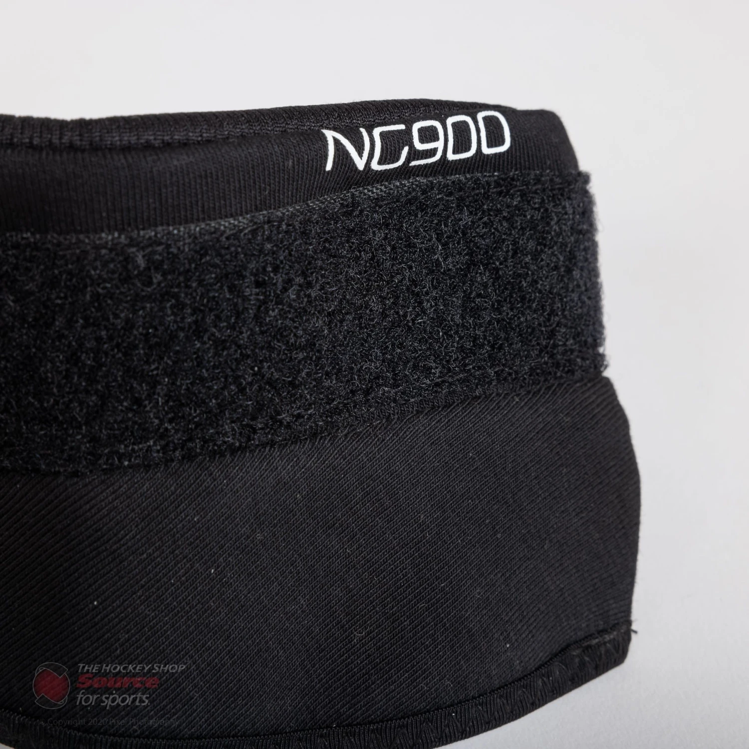 CCM 900 Cut Resistant Senior Neck Guard 7 CCM 900 Cut Resistant Senior Neck Guard - Image 5