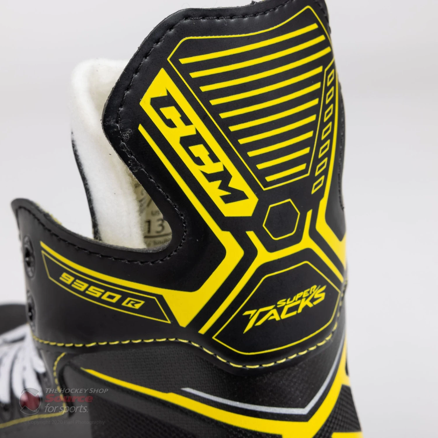 CCM Super Tacks 9350R Youth Roller Hockey Skates 7 CCM Super Tacks 9350R Youth Roller Hockey Skates - Image 5