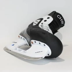 TRUE Player Senior Hockey Skates - Pro Stock - Shift Holder - White Side - "CHW" - Size 7 -Baue Hockey Shop true hockey skates true player senior hockey skates pro stock shift holder white side chw size 7 7 r standard 15187116359746