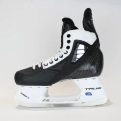 TRUE Player Senior Hockey Skates - Pro Stock - Shift Holder - White Side - "MAX/BAX" - Size 8 10 TRUE Player Senior Hockey Skates - Pro Stock - Shift Holder - White Side - "MAX/BAX" - Size 8 -Baue Hockey Shop true hockey skates true player senior hockey skates pro stock shift holder white side max bax size 8 8 r standard 15187103121474