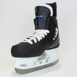 TRUE Player Senior Hockey Skates - Pro Stock - VH Holder - White Felt Tongue - Size 7 -Baue Hockey Shop true hockey skates true player senior hockey skates pro stock vh holder white felt tongue size 7 7 r standard 15186691915842
