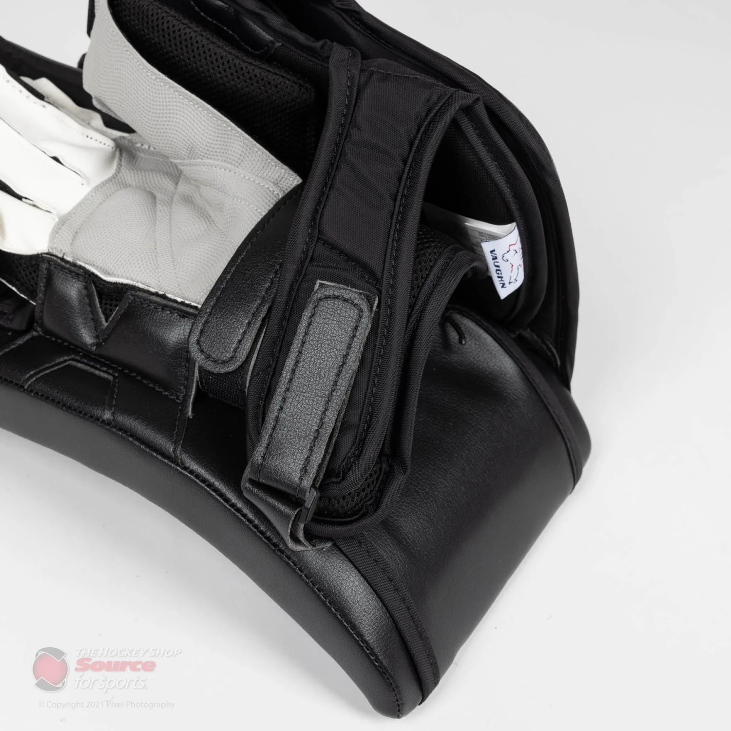 Vaughn Velocity V9 Pro Carbon Senior Goalie Blocker - Vintage Graphic 13 Vaughn Velocity V9 Pro Carbon Senior Goalie Blocker - Vintage Graphic - Image 11