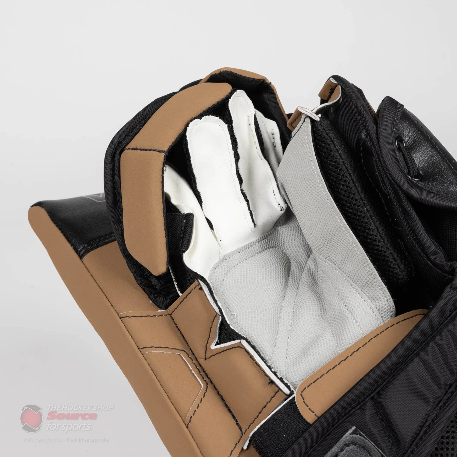 Vaughn Velocity V9 Pro Carbon Senior Goalie Blocker - Vintage Graphic 21 Vaughn Velocity V9 Pro Carbon Senior Goalie Blocker - Vintage Graphic - Image 19