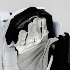 Vaughn Ventus SLR2 Pro Carbon Senior Goalie Blocker -Baue Hockey Shop vaughn blockers vaughn ventus slr2 pro carbon senior goalie blocker 5312867074114