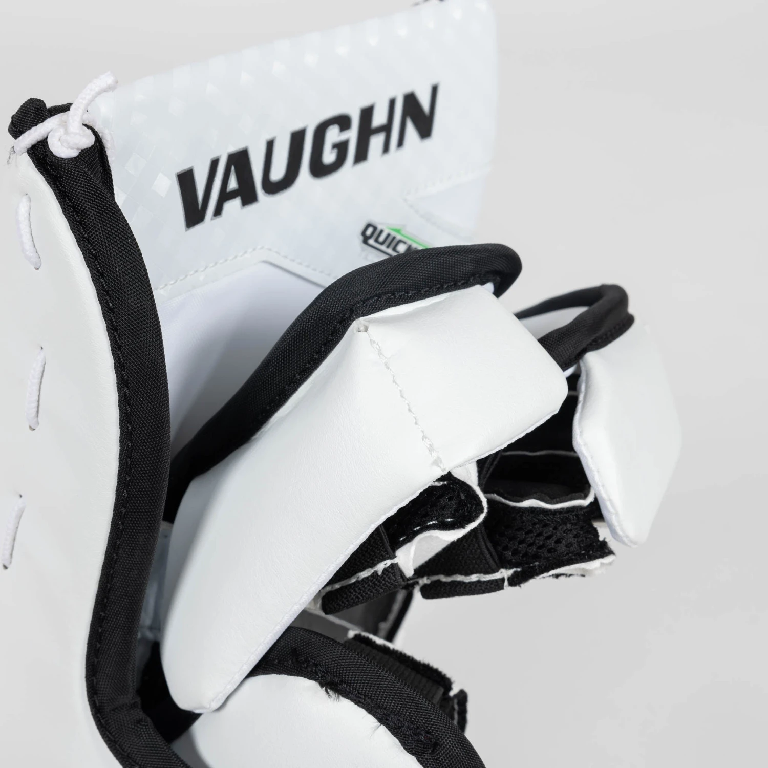 Vaughn Ventus SLR3 Youth Goalie Blocker 19 Vaughn Ventus SLR3 Youth Goalie Blocker - Image 17