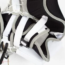 Vaughn Velocity Pro V Elite 2 Pro Carbon Senior Goalie Catcher -Baue Hockey Shop vaughn catchers vaughn velocity pro v elite 2 pro carbon senior goalie catcher 5670451675202